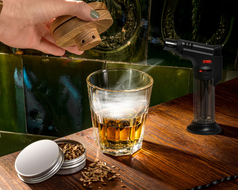 Zestaw barmański z wędzeniem whisky DELUXE 2w1 Zestaw barmański z wędzeniem whisky DELUXE 2w1