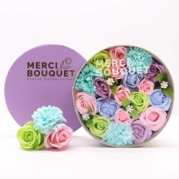 FLOWER BOX BUKIET ZAPACHOWYCH KWIATÓW MYDLANYCH W PUDEŁKU PREZENT DZIEŃ NAUCZYCIELA URODZINY