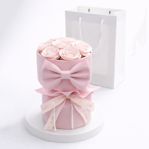 FLOWER BOX BUKIET ZAPACHOWYCH KWIATÓW MYDLANYCH W PUDEŁKU 8 SZT LED