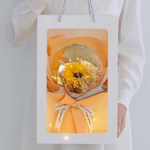 FLOWER BOX BUKIET ZAPACHOWYCH KWIATÓW MYDLANYCH W TOREBCE świecące LED KULA PREZENT URODZINY DLA NIEJ