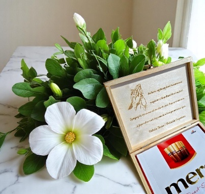 PAMIĄTKA BIERZMOWANIA Prezent na Bierzmowanie Pudełko na pieniądze Merci IMIĘ Personalizacja Grawer