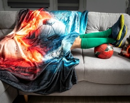 PIŁKARSKI ZESTAW kocyk i poduszka PREZENT DLA KIBICA FANA PIŁIKI NOŻNEJ URODZINY