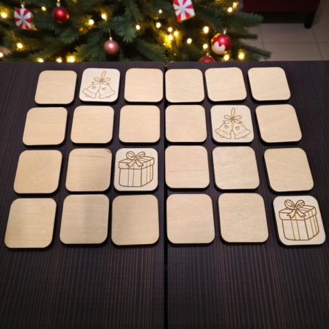 ŚWIĄTECZNA GRA RODZINNA MEMORY DREWNIANA PERSONALIZOWANA NA PREZENT
