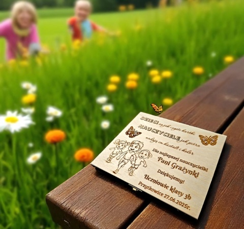 ZAKOŃCZENIE ROKU SZKOLNEGO Pudełko na Czekoladki Merci DLA NAUCZYCIELA GRAWER ZAKOŃCZENIE ROKU SZKOLNEGO Pudełko na Czekoladki Merci DLA NAUCZYCIELA GRAWER