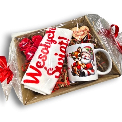 ZESTAW PREZENTOWY RĘCZNIK KUCHENNY + KUBEK Wesołych Świąt PREZENT NA ŚWIĘTA