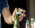 DŹWIĘKOWY OTWIERACZ do butelek PIŁKA NOŻNA gadżet NA PREZENT DLA FANA PIŁKI GADGET 1050