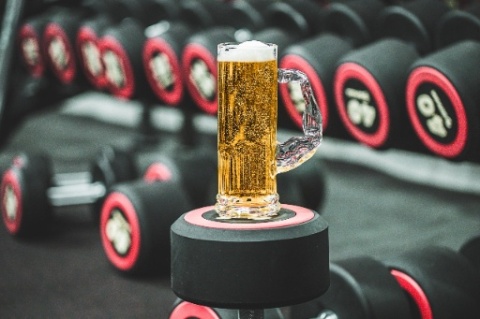 KUFEL SIŁACZA 620 ml szklany biceps prezent dla faceta taty męża Dzień Ojca
